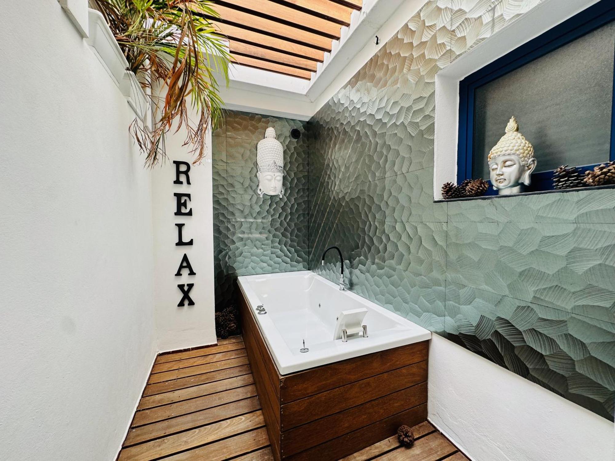Pambnb - Chic Beachside Apartment Playa San Juan Exteriör bild